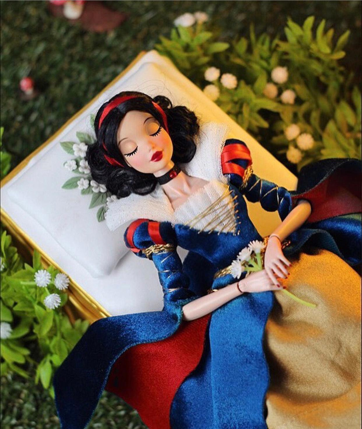 迪士尼公主化身“芭比娃娃”，粉丝自制太逼真，可惜有钱都买不到