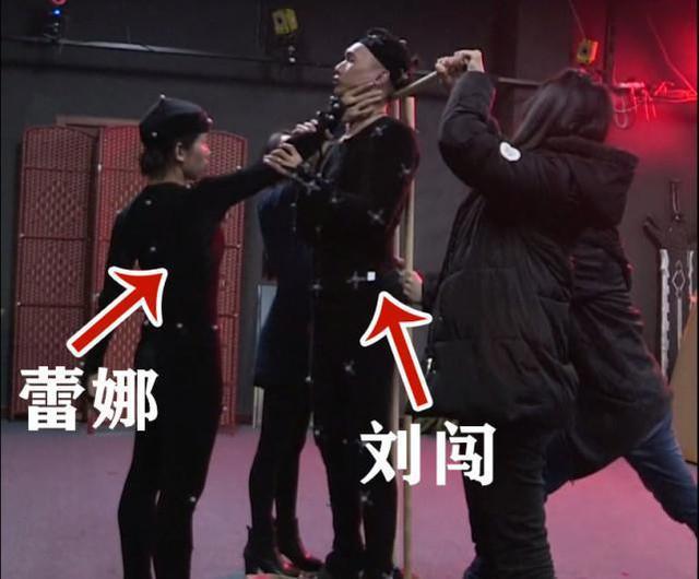 雄兵连官方海报，彦的便装形象上线，还透露了蕾娜战斗的技术细节