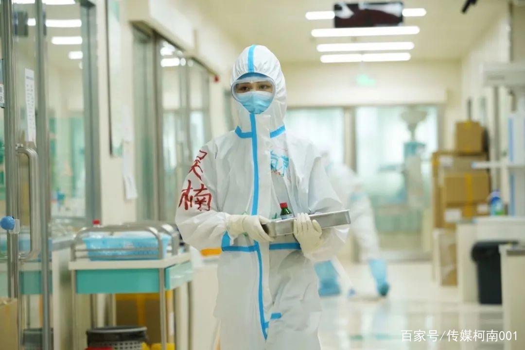 她是《在一起》中的援鄂小护士吴楠，她是宝藏女孩李百惠