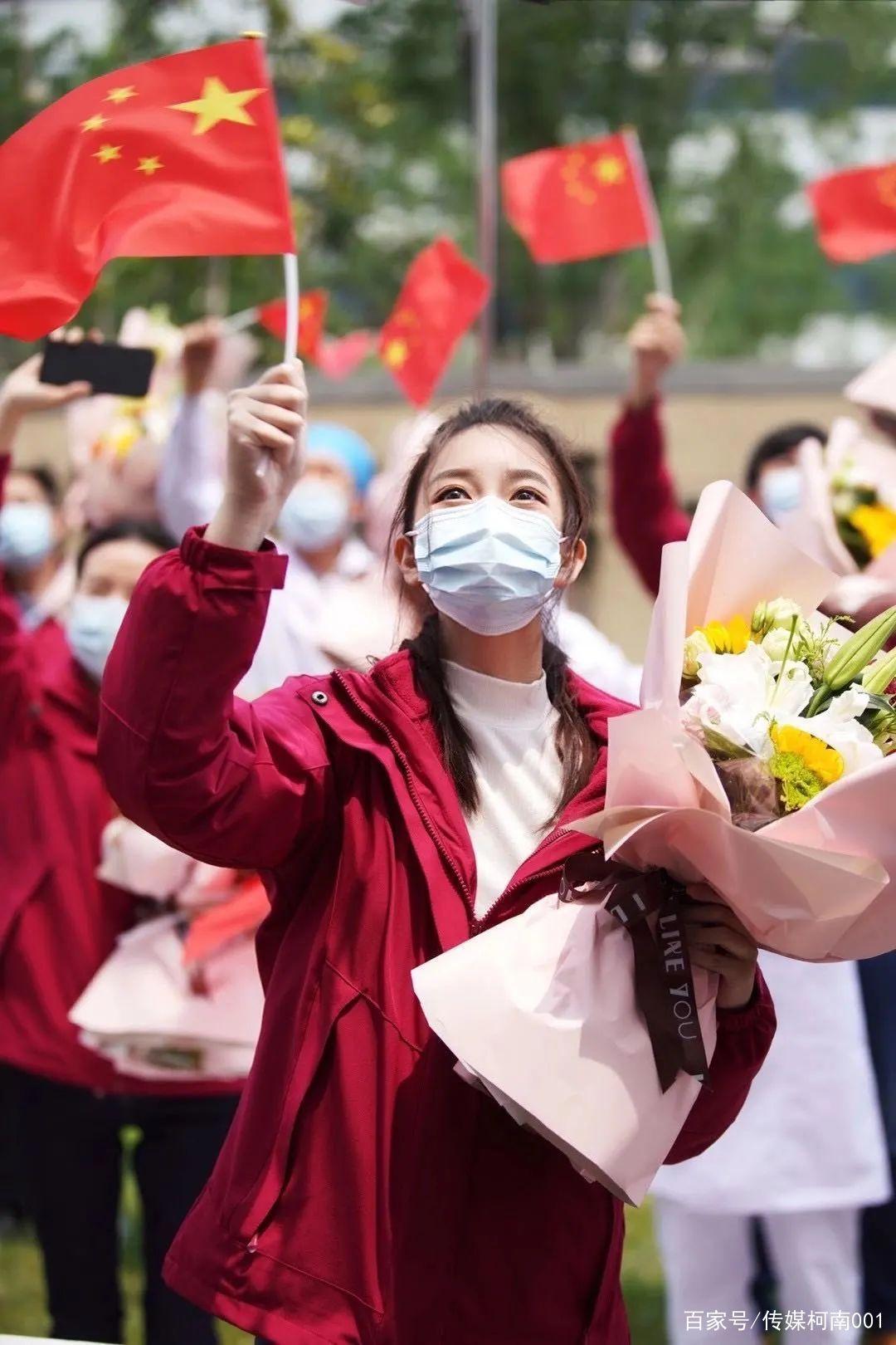 她是《在一起》中的援鄂小护士吴楠，她是宝藏女孩李百惠