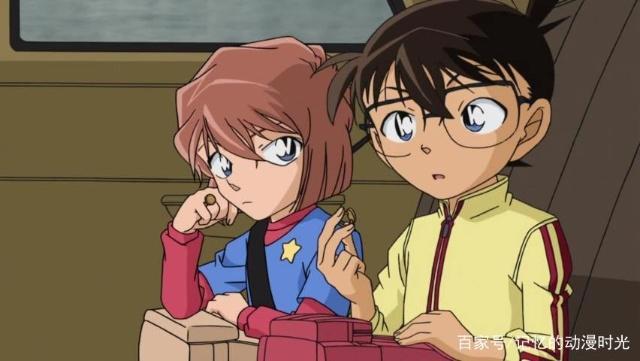 柯南：小哀丢失偶像挂件秒变豆豆眼，确认过眼神，你也妥妥这表情