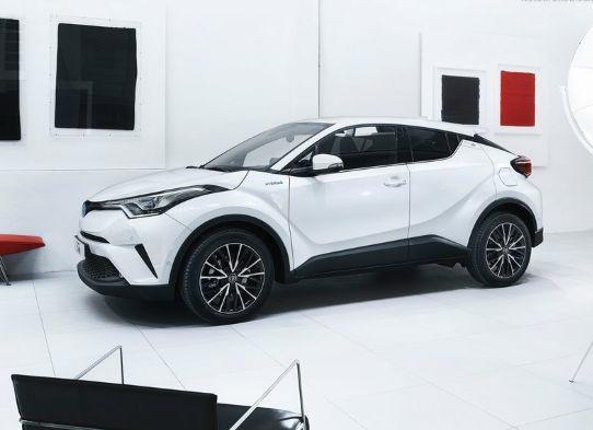 《头号玩家》里的高达，却让我想到了丰田C-HR和奕泽