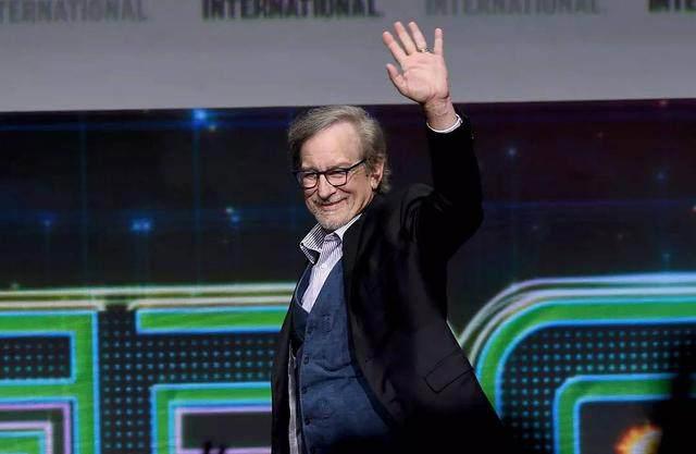 《头号玩家》内地北美表现各异，其背后的未来预想才是重点