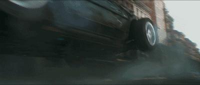 这部电影可以组团打怪、攒金币升级、把妹、滚床单，简直爽翻了！