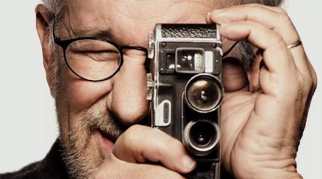 这部电影可以组团打怪、攒金币升级、把妹、滚床单，简直爽翻了！