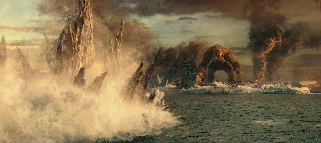 两个怪兽之间的生死搏斗，它俩之间有何恩怨？