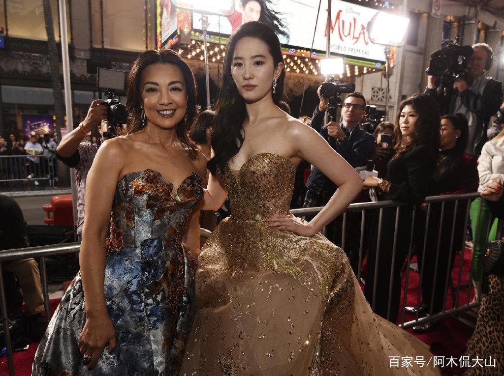 《花木兰》世界首映礼，电影未播先火好评如潮？