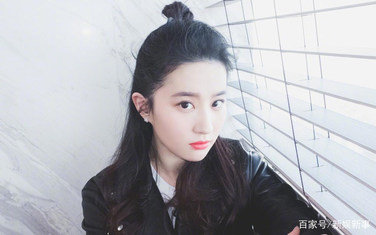 “花木兰”最新海报上映，果真是巾帼不让须眉！