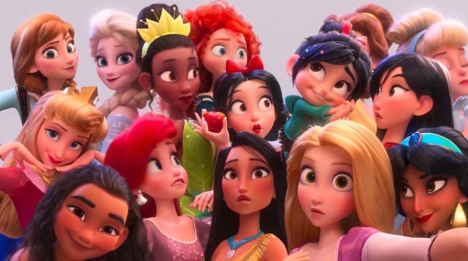 当2D迪士尼公主变成3D后，花木兰居然毫无变化，你更喜欢哪一位？