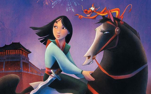 哪个木兰更打动你心，对比迪士尼刘亦菲版和动画版《花木兰》剧情