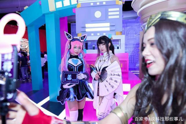 当奇幻上海遇见动漫Coser，腾讯T-DAY彰显青春活力