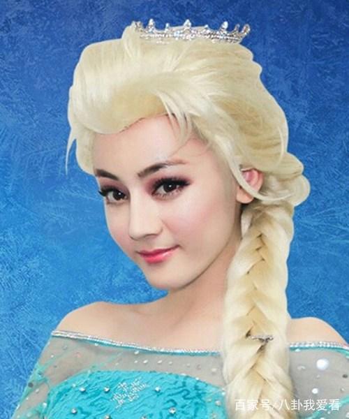 明星cos冰雪女王：乔欣清纯，热巴神还原，最后一位让人想吐！