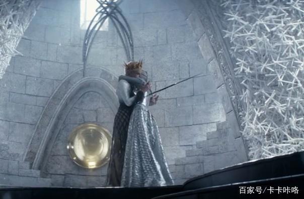 目睹亲生女儿被杀，女子愤怒觉醒冰雪女王天赋，可冰封世间万物！