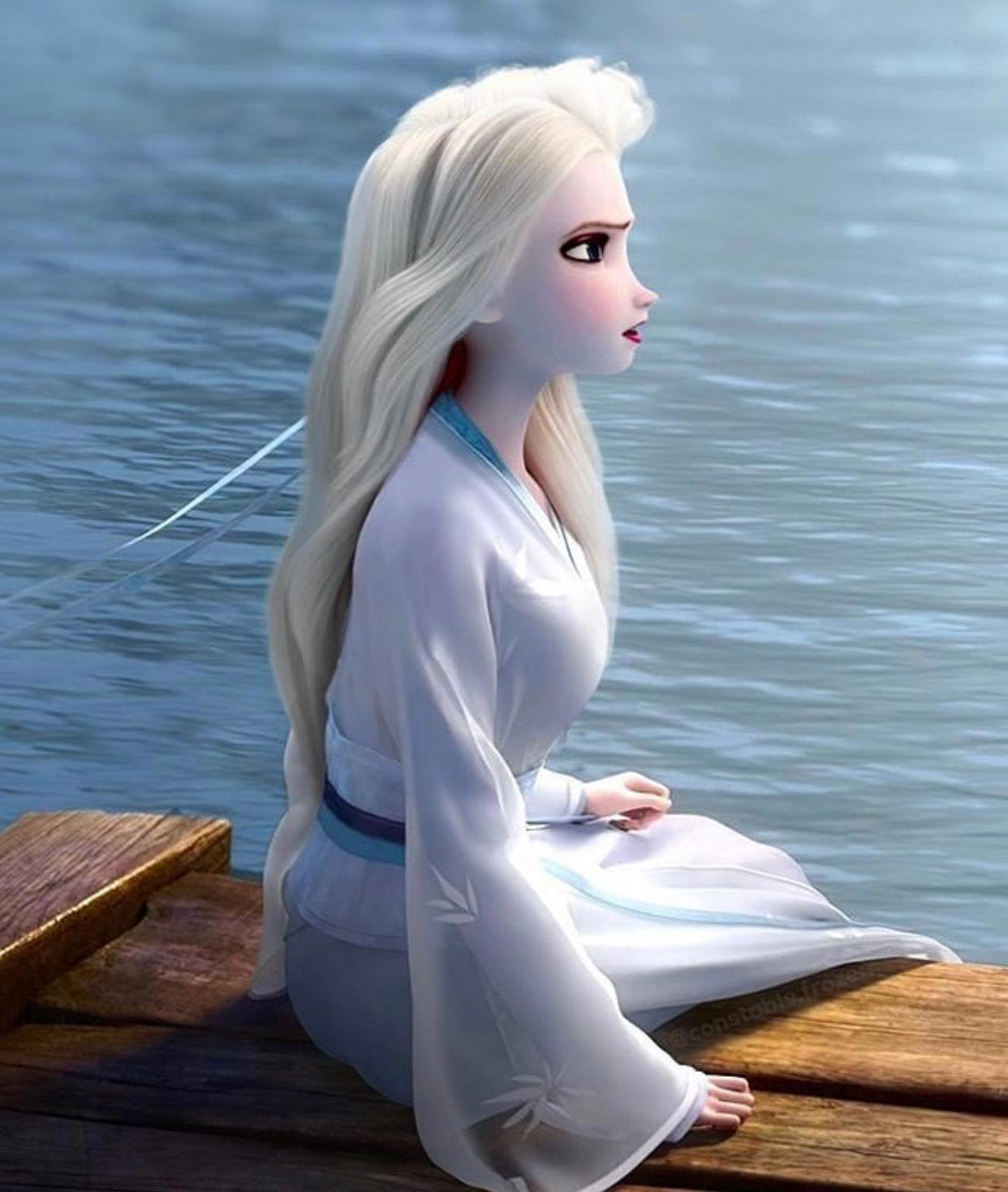“中国风”的冰雪女王艾莎，白发 古装很般配，仙气与霸气并存