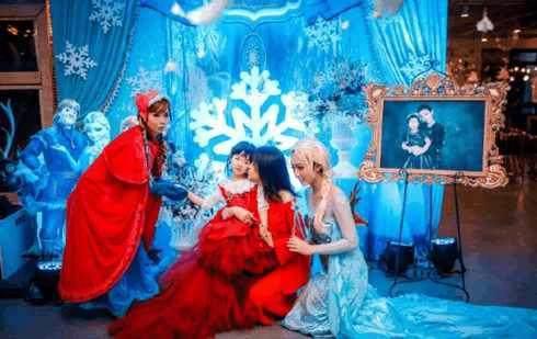 黄奕庆祝女儿铛铛5岁生日，邻家有女初长成，网友：漂亮的小精灵