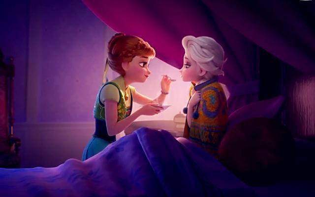 迪士尼公主艾莎与安娜温馨的五张截图，骑自行车的艾莎最罕见！