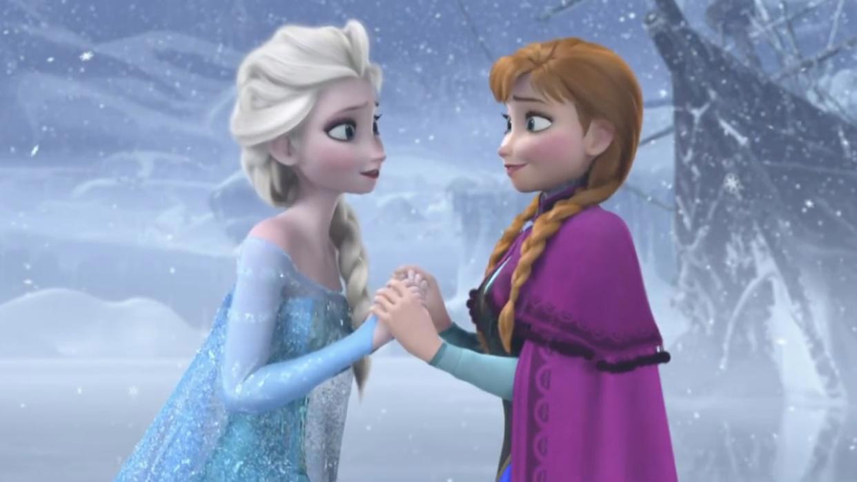 冰雪奇缘2：迪士尼难得一见的穿帮，安娜穿平底鞋比艾莎还高