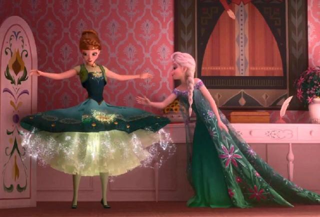 冰雪奇缘：艾莎的5种服装造型，保暖好看两不误，扶摇裙却最惊艳
