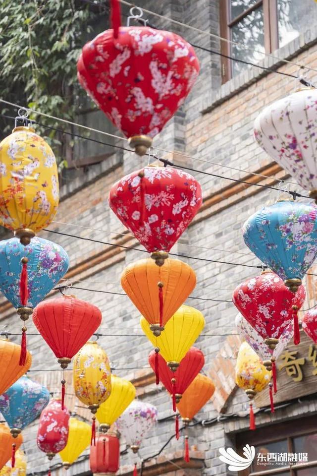 春节，一定要到东西湖这里玩噢！