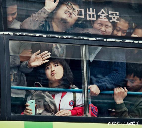 首日票房就斩获近5000万，16岁的她成演技担当，网友：徐峥笑了