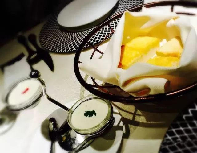 大连最贵的一条路，买不起但吃得起！