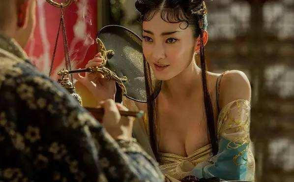 2017年中国内地电影票房排行榜前十，有一部还成了高中作文题材