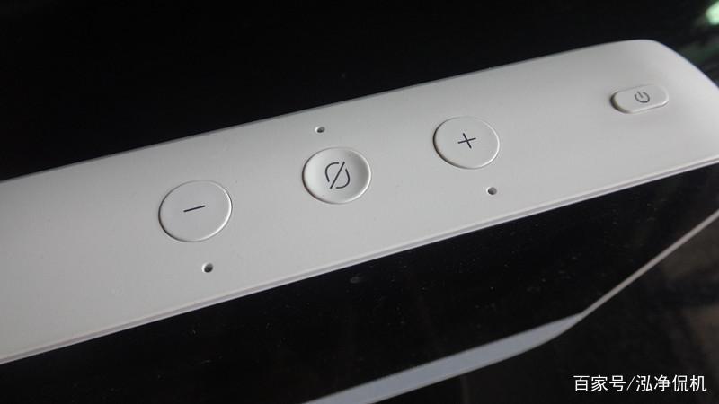 天猫精灵CC带屏智能音箱我家未来的管家