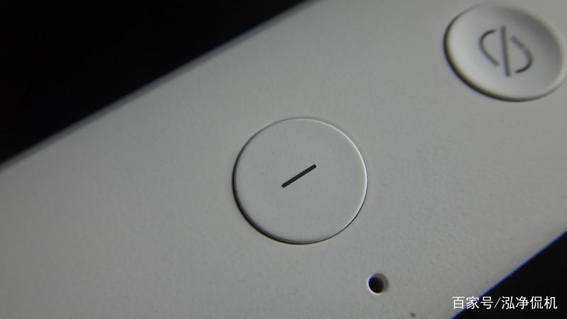 天猫精灵CC带屏智能音箱我家未来的管家