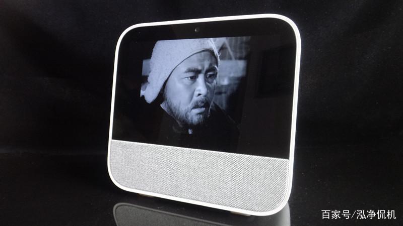 天猫精灵CC带屏智能音箱我家未来的管家