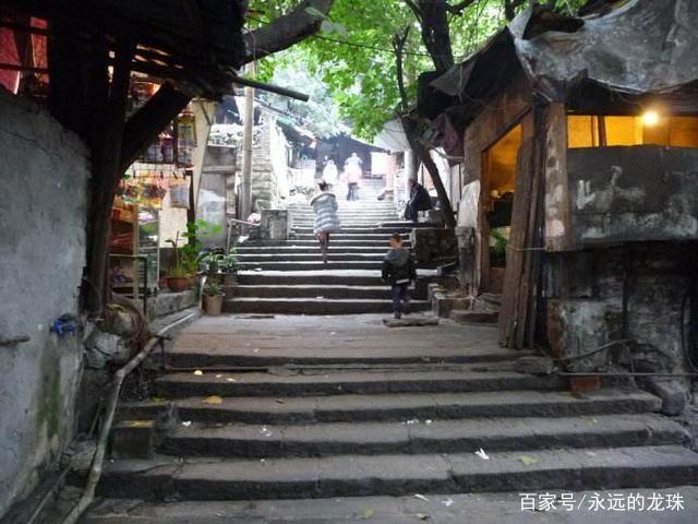 《我是江小白》：二次元的天马行空到底有多还原三次元世界？