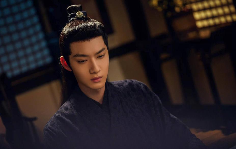 高甜剧《开局一座山》开机，男主神似王一博，女主粉衣令人惊艳！