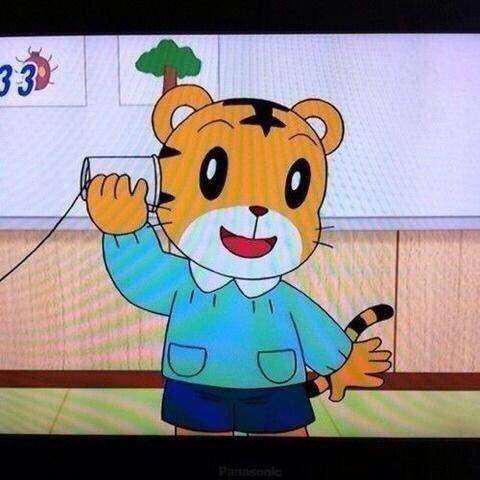 颠覆动画史上的错误观，赛马娘动漫中的听话筒姿势竟然正确！