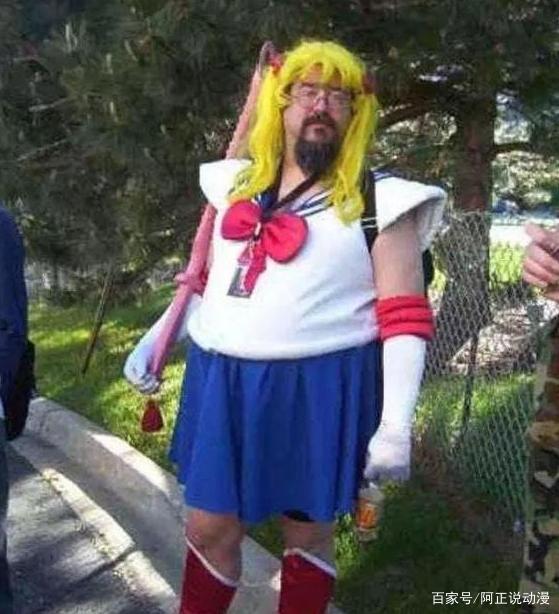 西川贵教COS舰娘，《碧蓝航线》秒变《猛男航线》Σ(°△°｜)︴