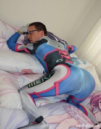 西川贵教COS舰娘，《碧蓝航线》秒变《猛男航线》Σ(°△°｜)︴