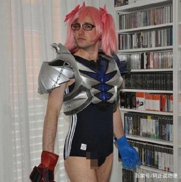 西川贵教COS舰娘，《碧蓝航线》秒变《猛男航线》Σ(°△°｜)︴