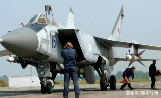 俄官员“穷”到什么境界？将国内战机当废品卖，一架只赚35块