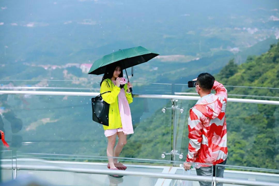 藏不住了！这个湖北境内不输“海滨小城”的小众打卡地，火了！