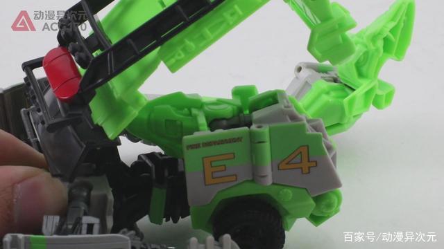 汽车人中的优秀医师变形金刚经典电影：月黑之时救护车图文评测