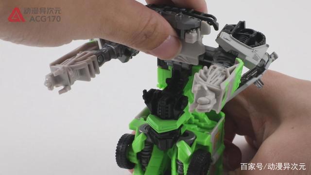 汽车人中的优秀医师变形金刚经典电影：月黑之时救护车图文评测