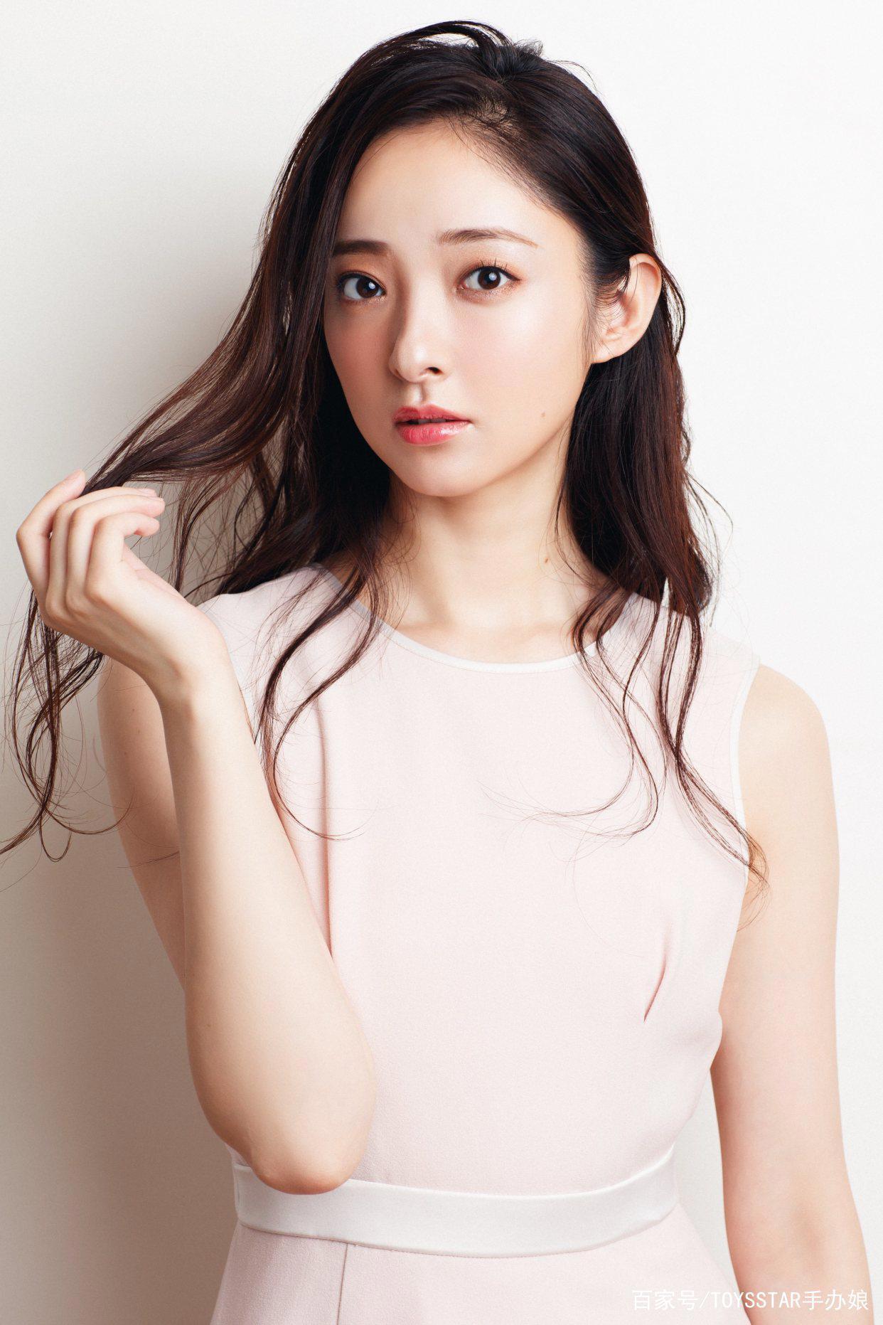 必看假面骑士利维斯美女医师登场！她还是……