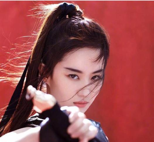 《花木兰》里的家国情怀：我们从来只有木兰从军，没有女性主义