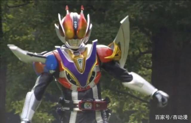 假面骑士：亚极陀篇确认，常盘庄吾高中毕业，三合一疑似三人合体