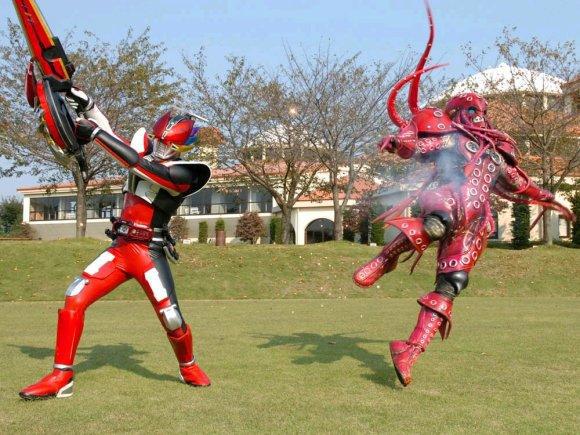 假面骑士最终形态一览：从闪耀亚极陀到崇皇，二叔的身材逐渐发福