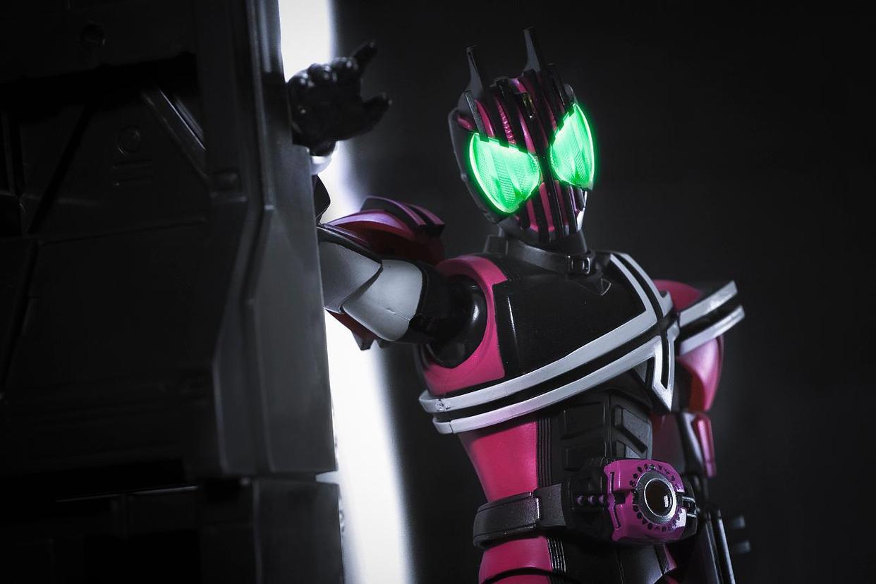 王小明入驻某站，假面骑士decade的人气，为何居高不下？