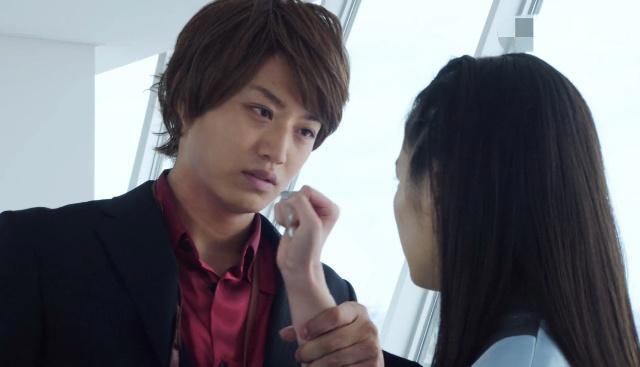 假面骑士decade首次变身成ghost，抢时王饭碗，教盖茨重新做人！