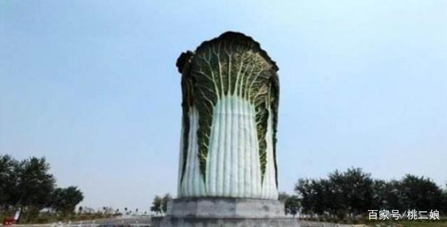 山东“最另类”建筑，高20米，重13吨，酷似一棵“大白菜”
