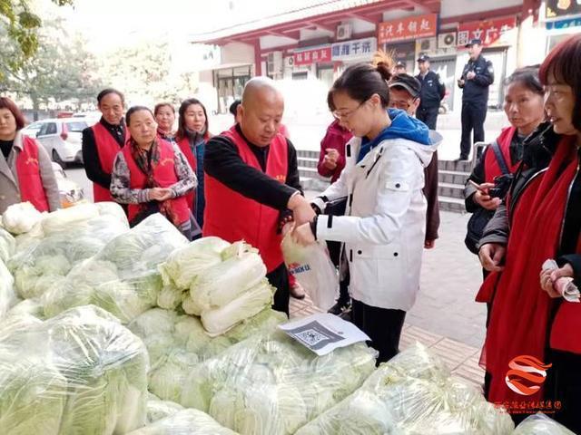 冬日里的这一棵棵大白菜，其实都是满满的爱……