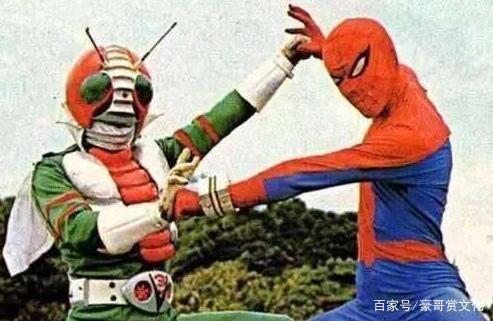 除了死侍，漫威和DC竟然都是打破“第四面墙”的高手？