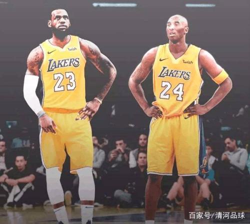 唱歌跳舞詹姆斯，当教练跟还小情人热吻的科比，网友：你们犯规！