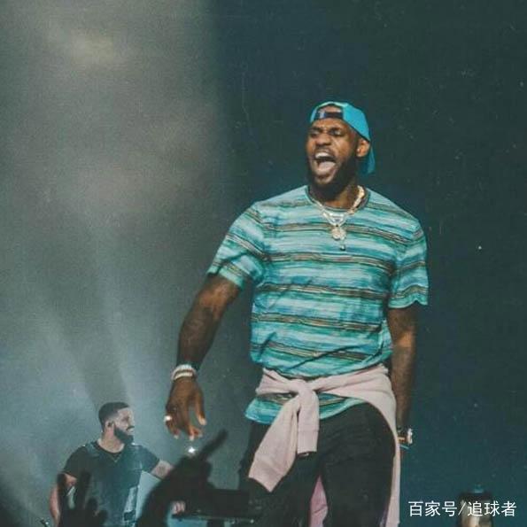 像个孩子似的！来到洛杉矶后，打球已经不能满足詹姆斯了